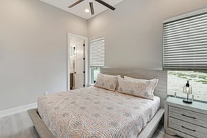 Primary King, 1st Floor