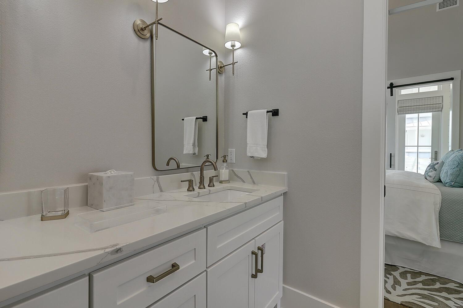 2nd Floor, Primary Bathroom