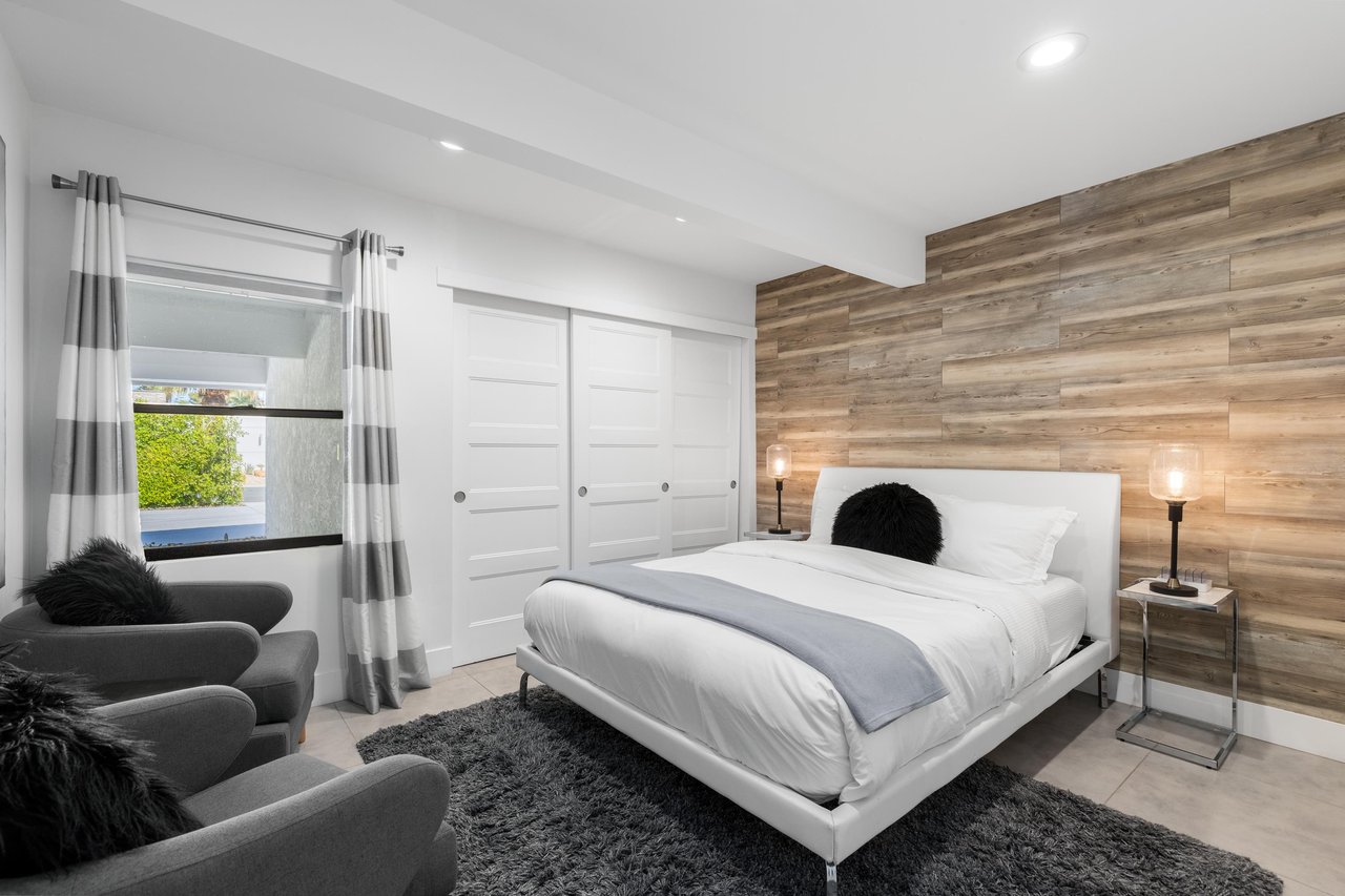 Queen size bed and spacious closet.