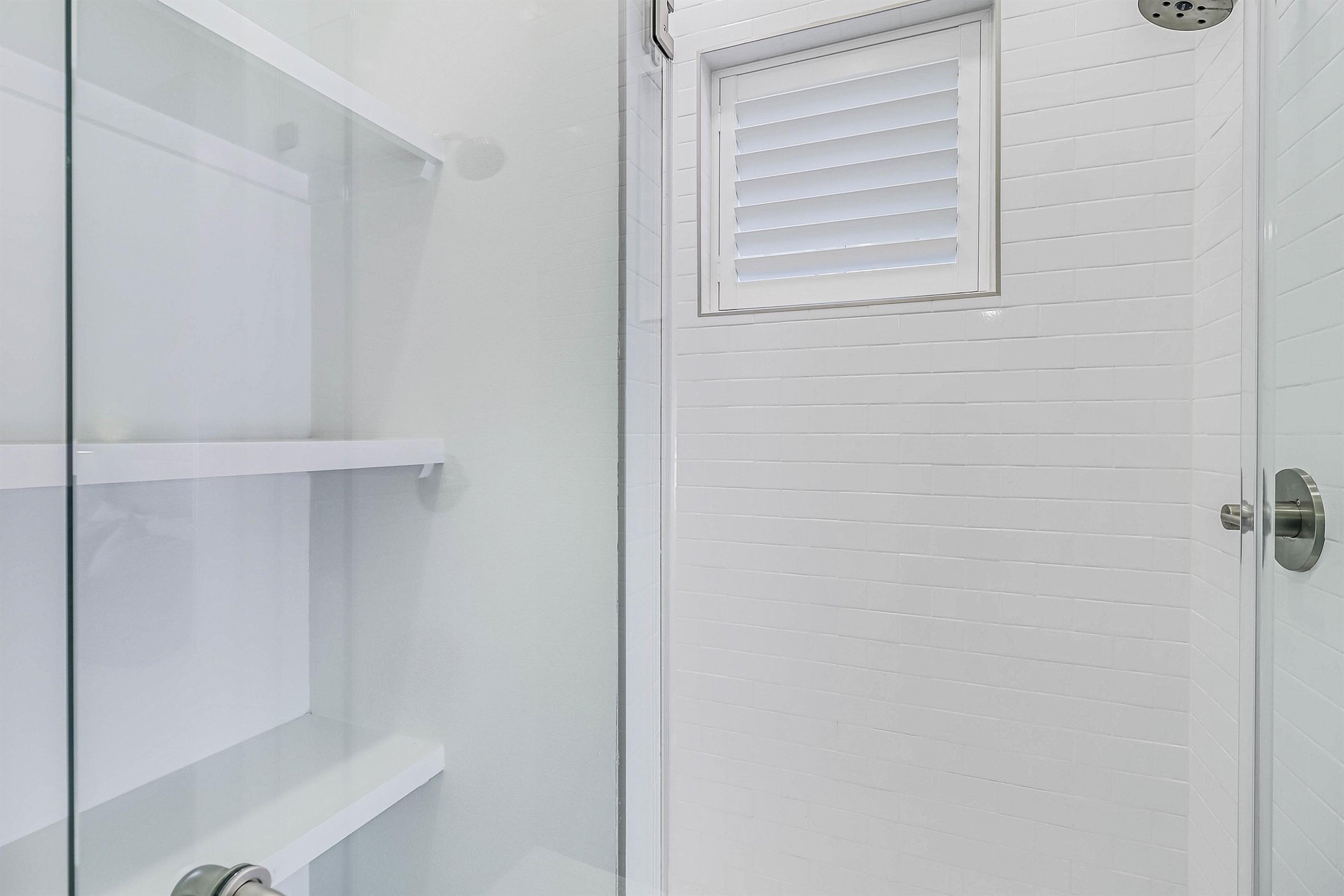 1st Floor, Shared Bathroom