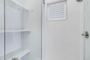 1st Floor, Shared Bathroom