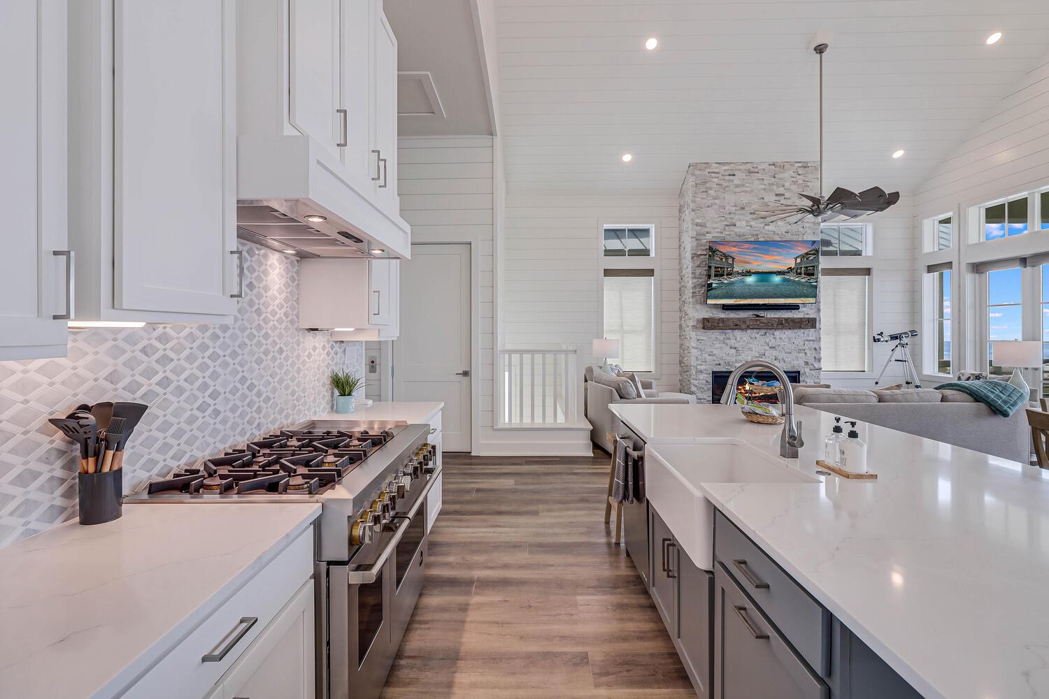Kitchen with Gulf Views, 3rd Floor