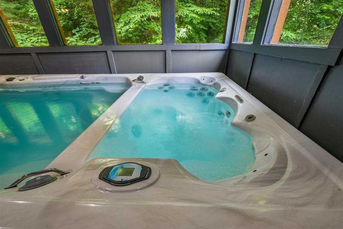 034Hot Tub