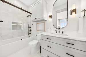 3rd King Bedroom Ensuite, 2nd Floor