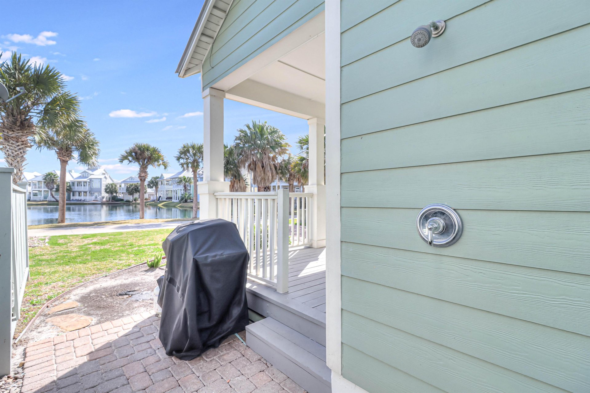 Outdoor Shower  Grill