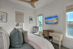 Detached Queen Suite, 2nd Floor