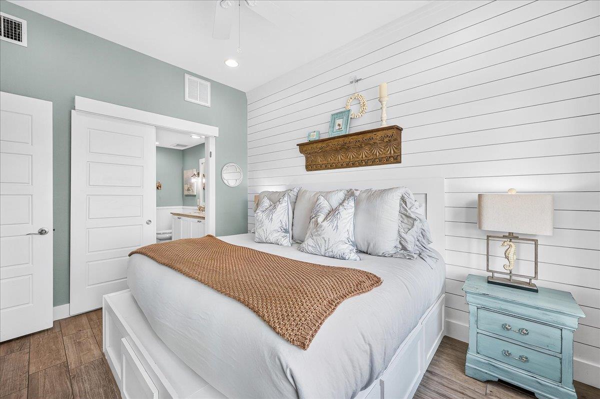 Primary King Bedroom, 1st Floor