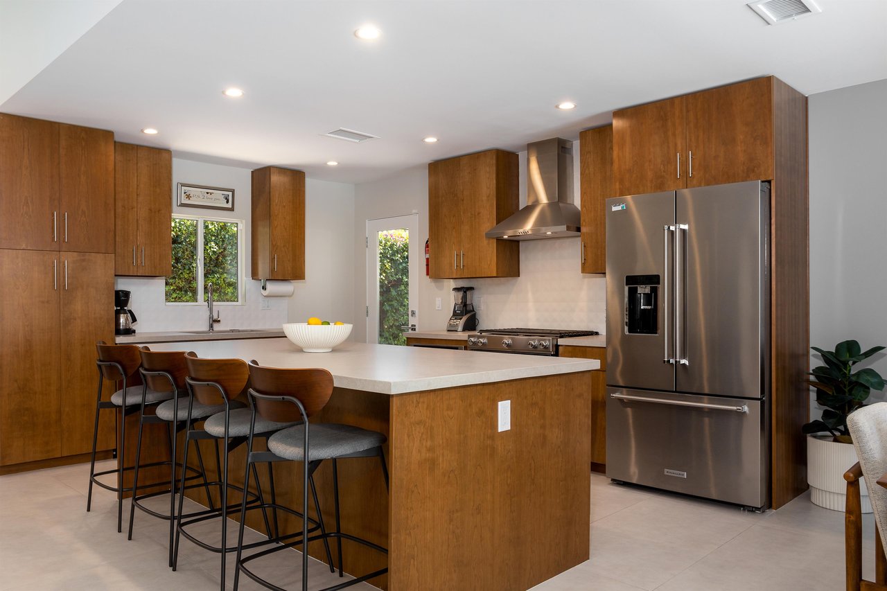 Beautiful breakfast bar