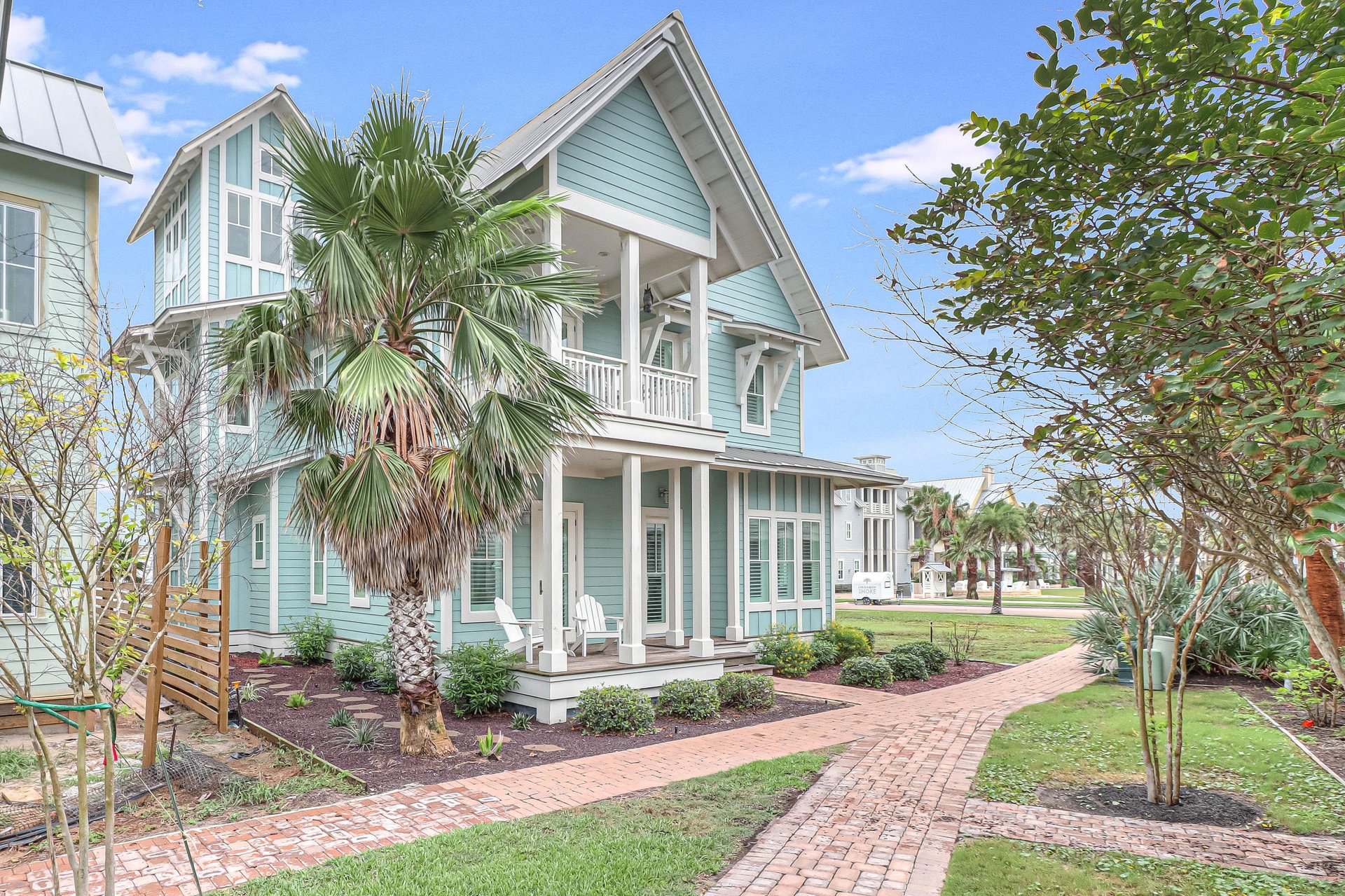 Side Entry  Queen Patio From Pocket Park, 1st Floor