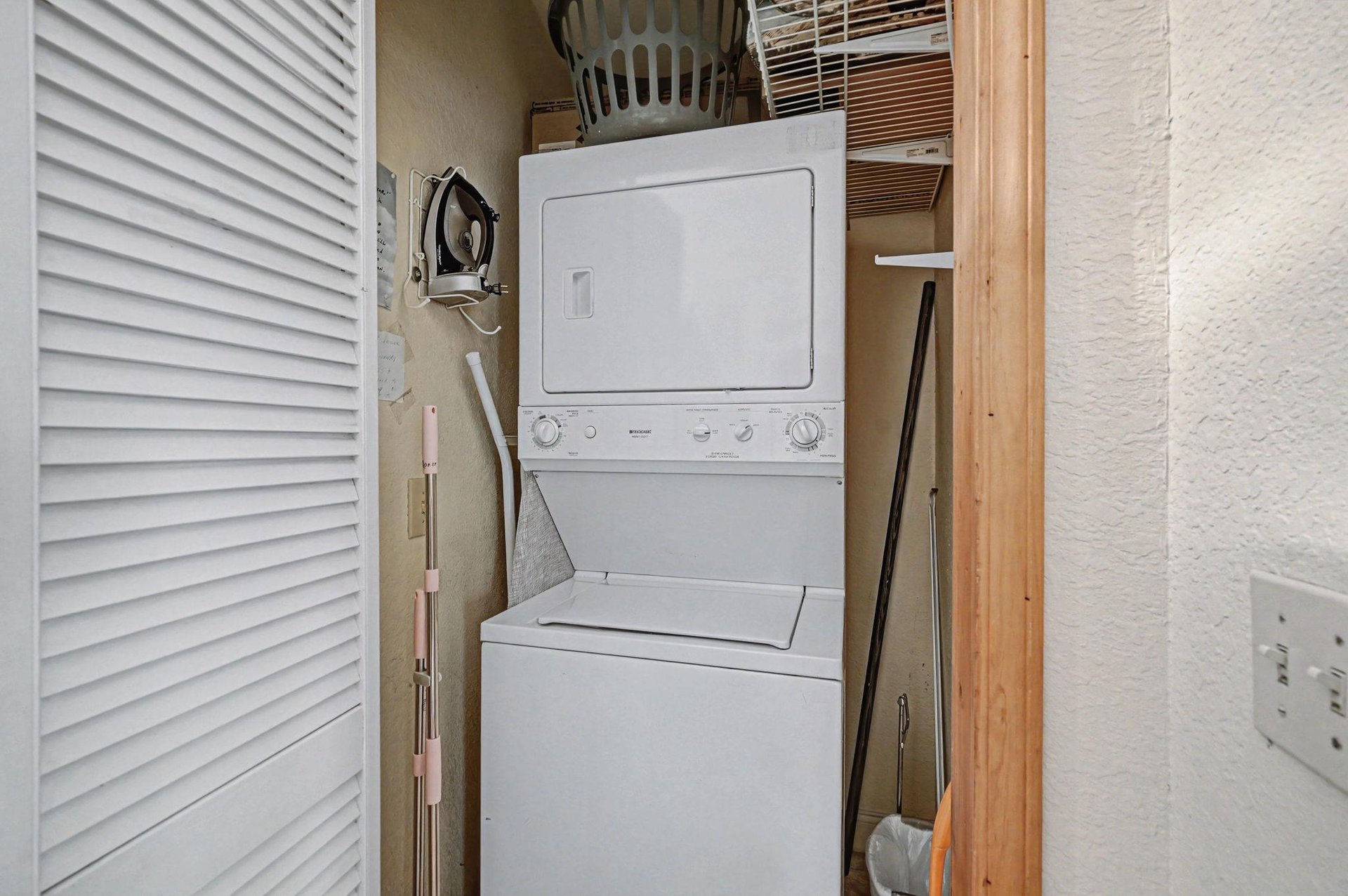 Your inunit washer and dryer keeps your clothes fresh throughout your stay, with cleaning supplies conveniently provided.