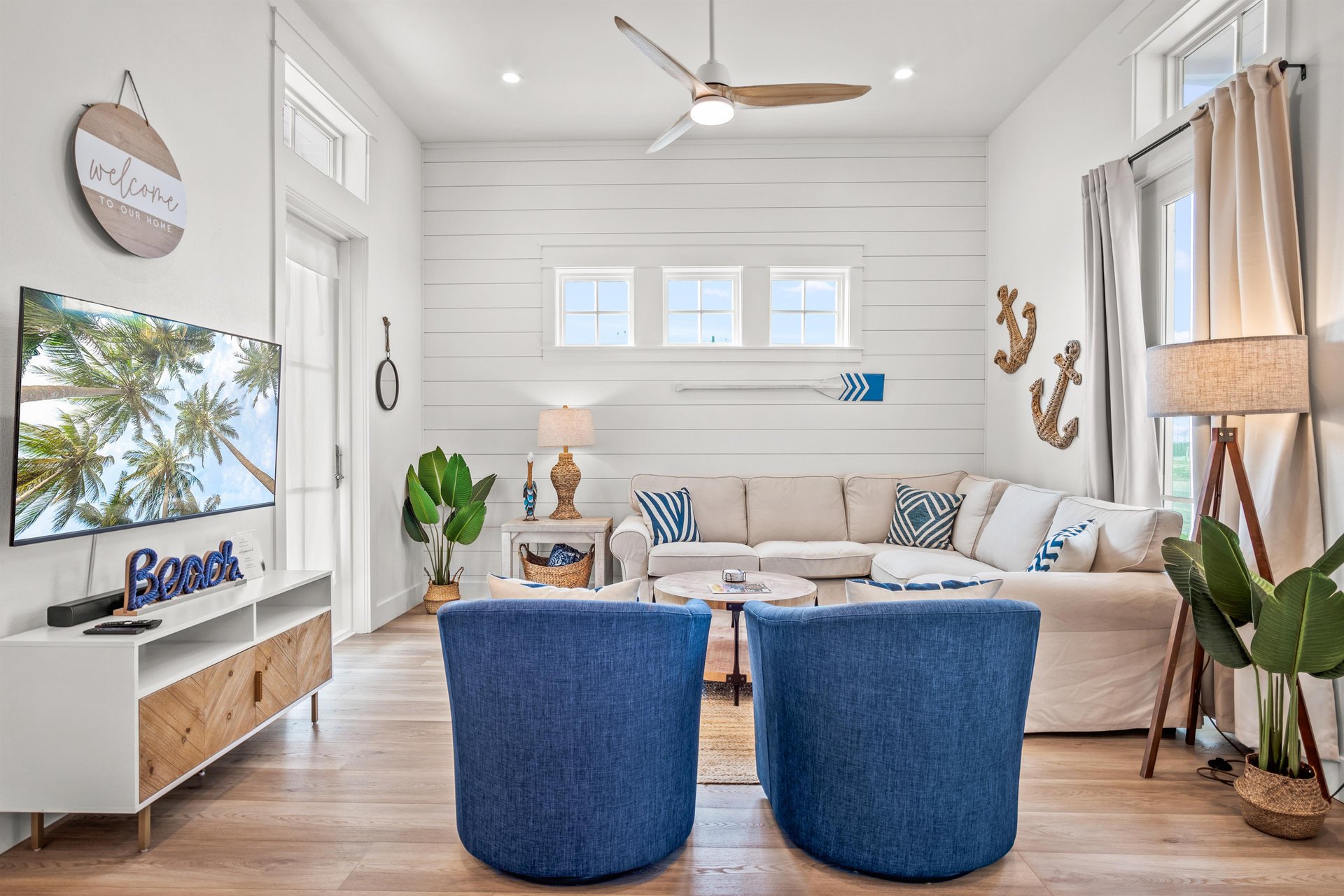 Living Area, 1st Floor