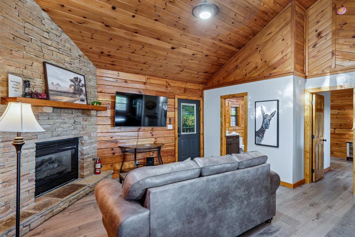 11Living Room