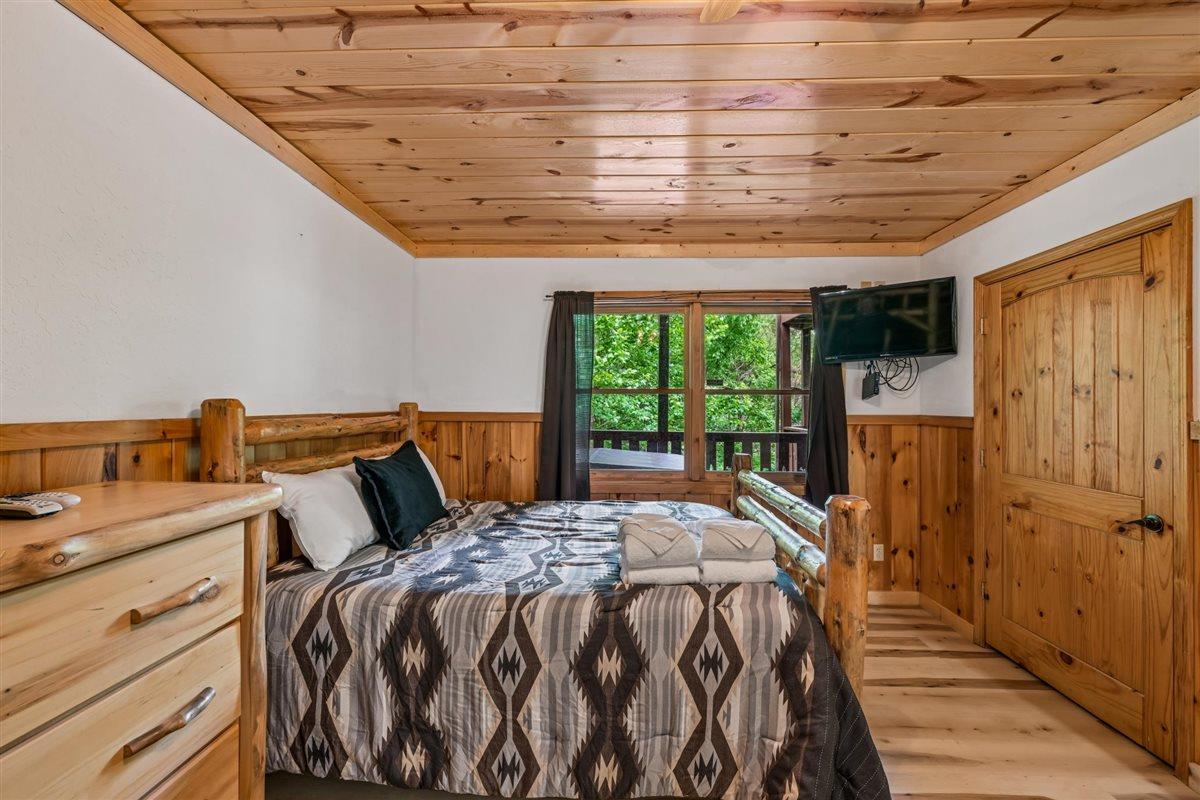 071Bedroom