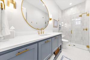 Fourth King Bathroom, 2nd Floor
