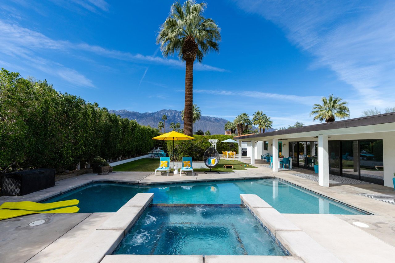 Gorgeous pool and spa