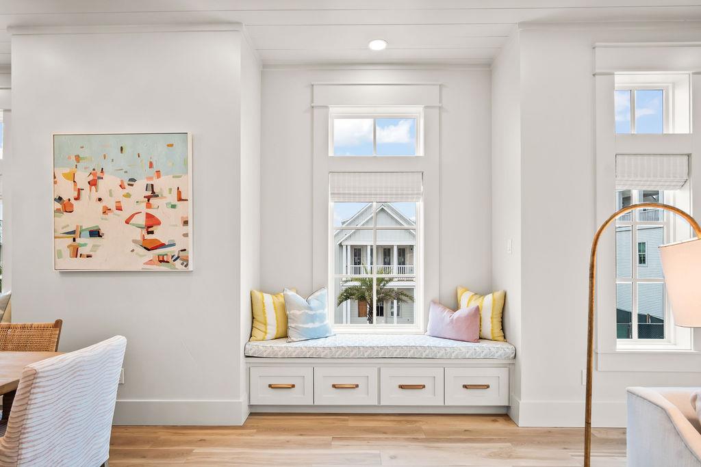 Dining Area Lounge, 2nd Floor