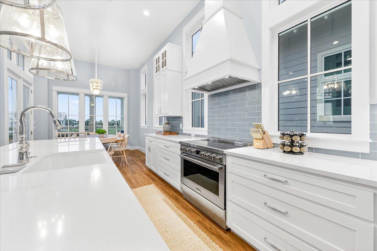 Kitchen, 2nd Floor