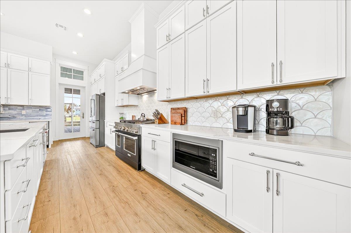1st Floor, Kitchen