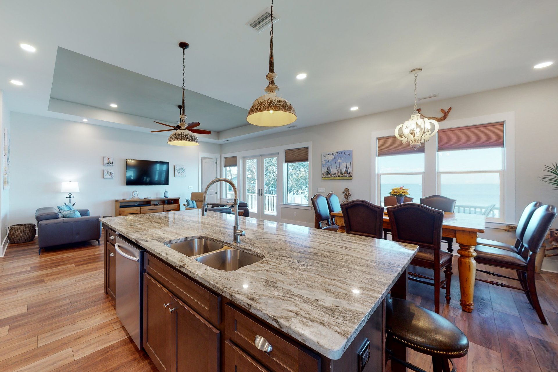 Bay Dream Believer 12