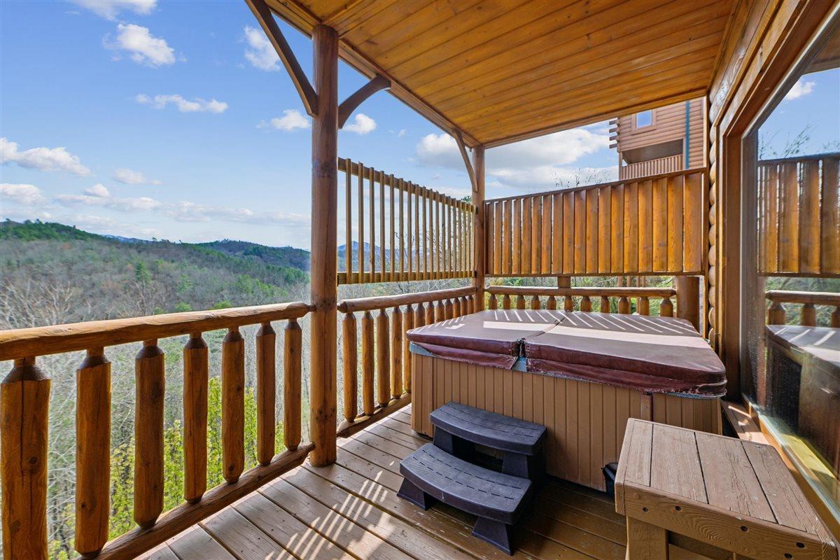 19Hot Tub