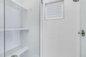 Shared Bathroom, 1st Floor