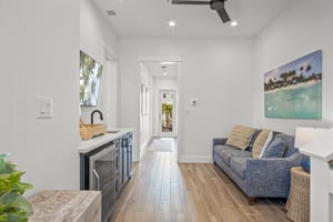 Entryway Living Area with Wet Bar, 1st Floor