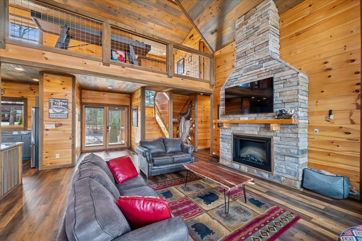 27Living Room