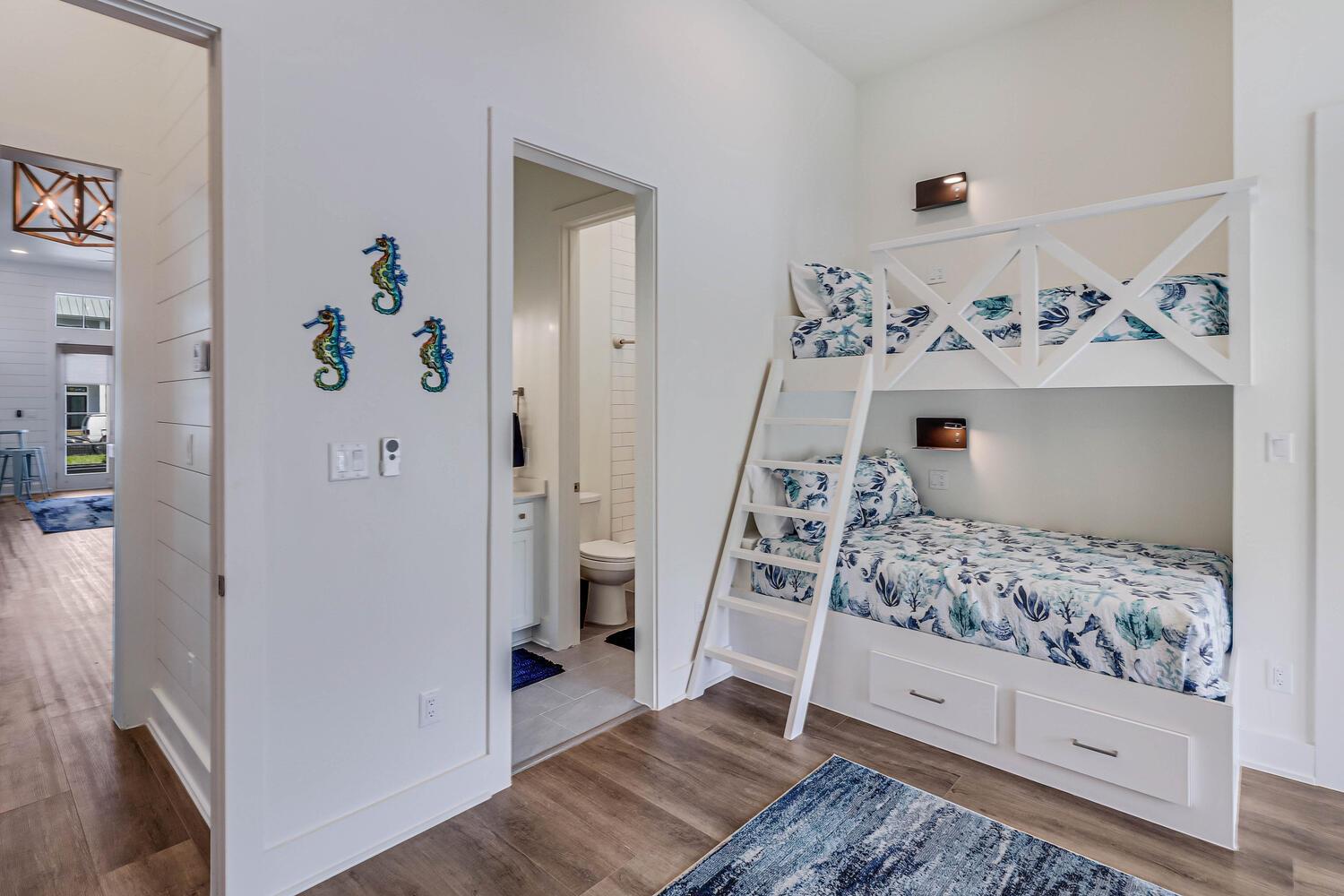 Bunk Room with TwinFulls, 1st Floor