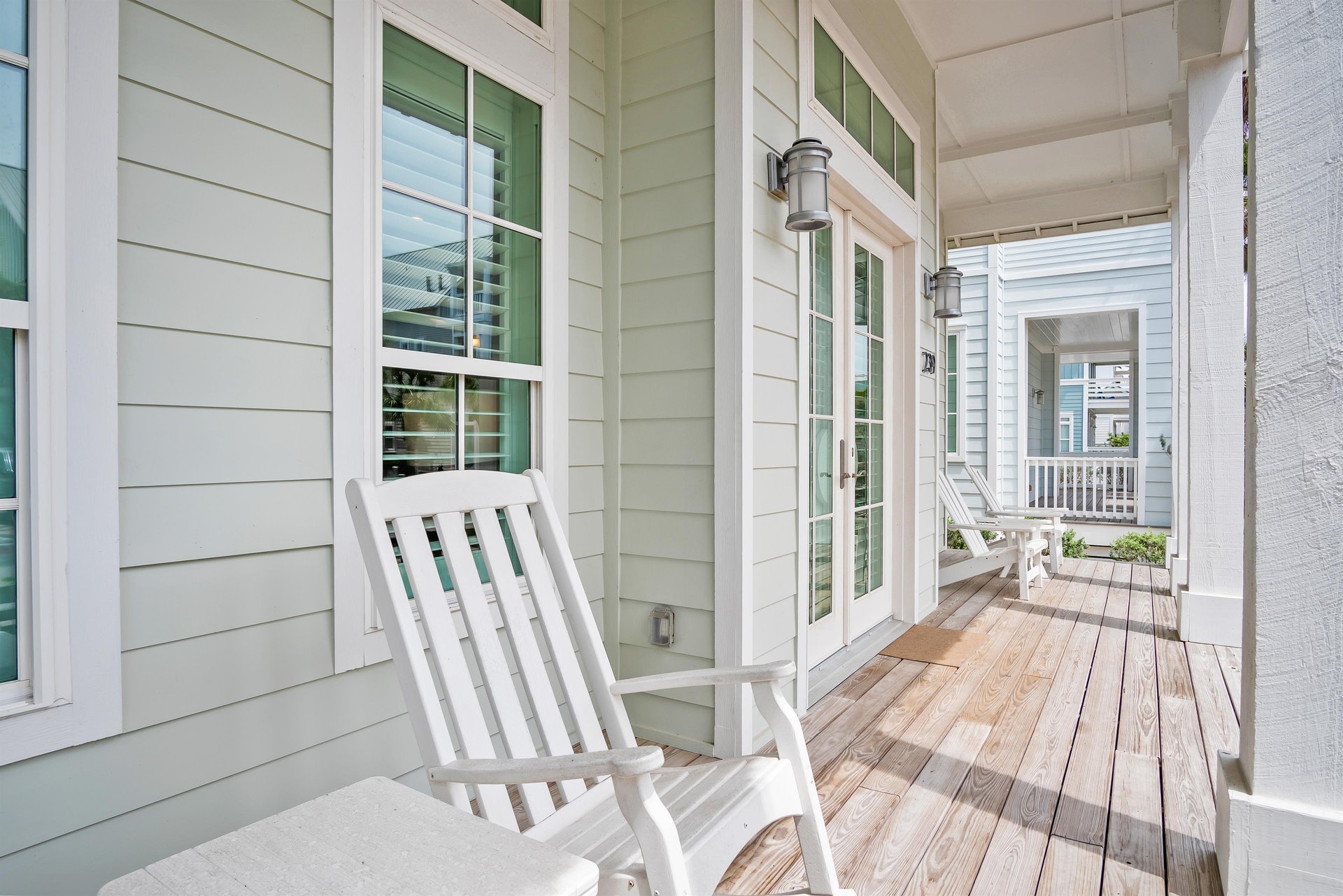1st Floor, Front Porch