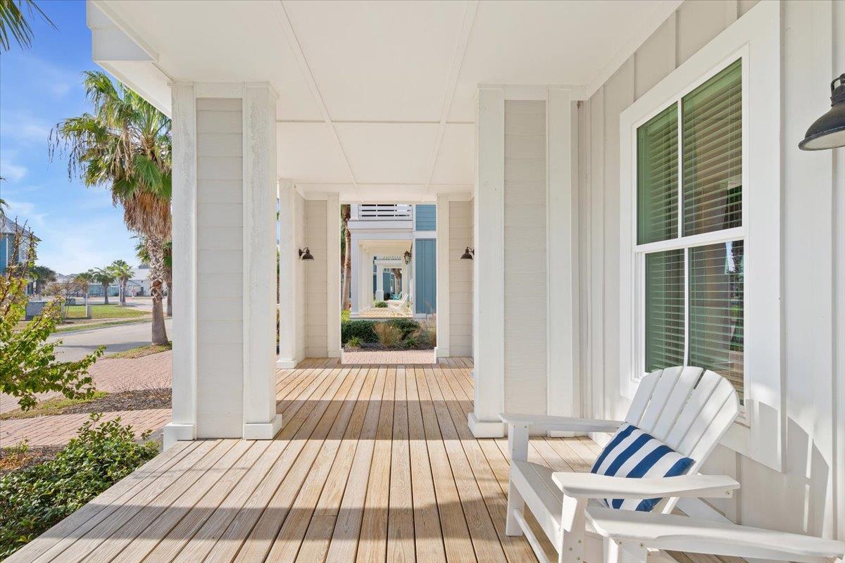 Front Patio, 1st Floor