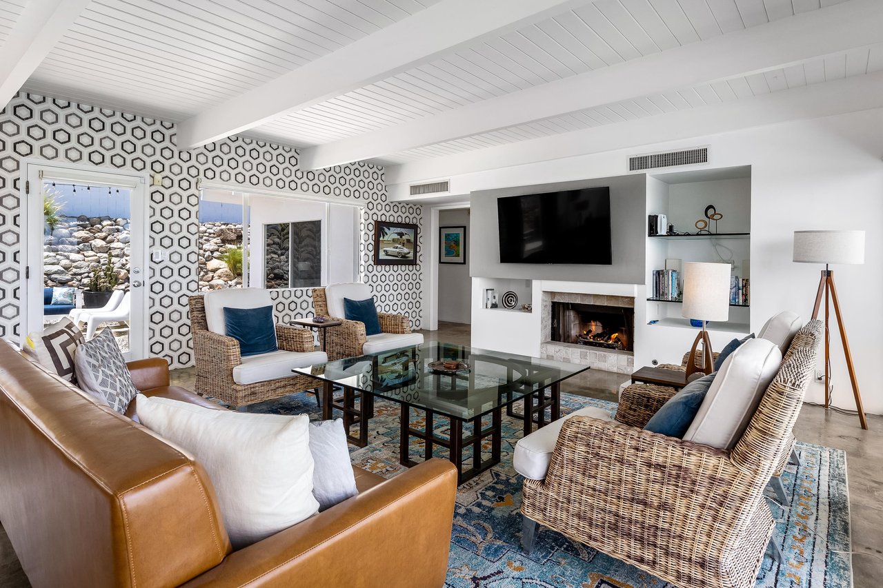 Lovely woodbeam ceilings
