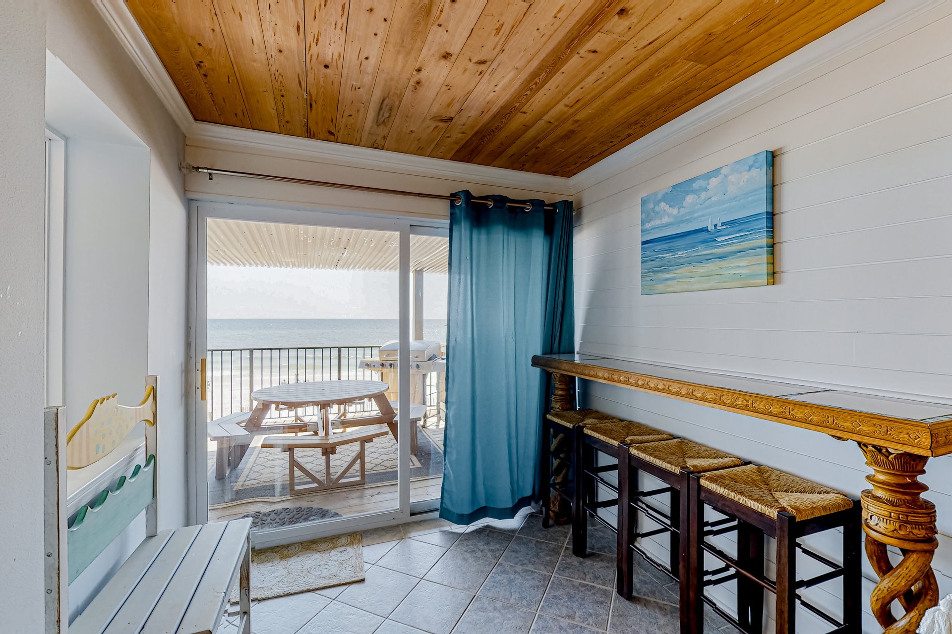 Costa Del Sol A7 Livin it Up 6