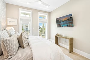 1st King Bedroom, 1st Floor