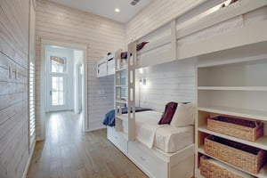 Hallway Bunkbeds, 1st Floor