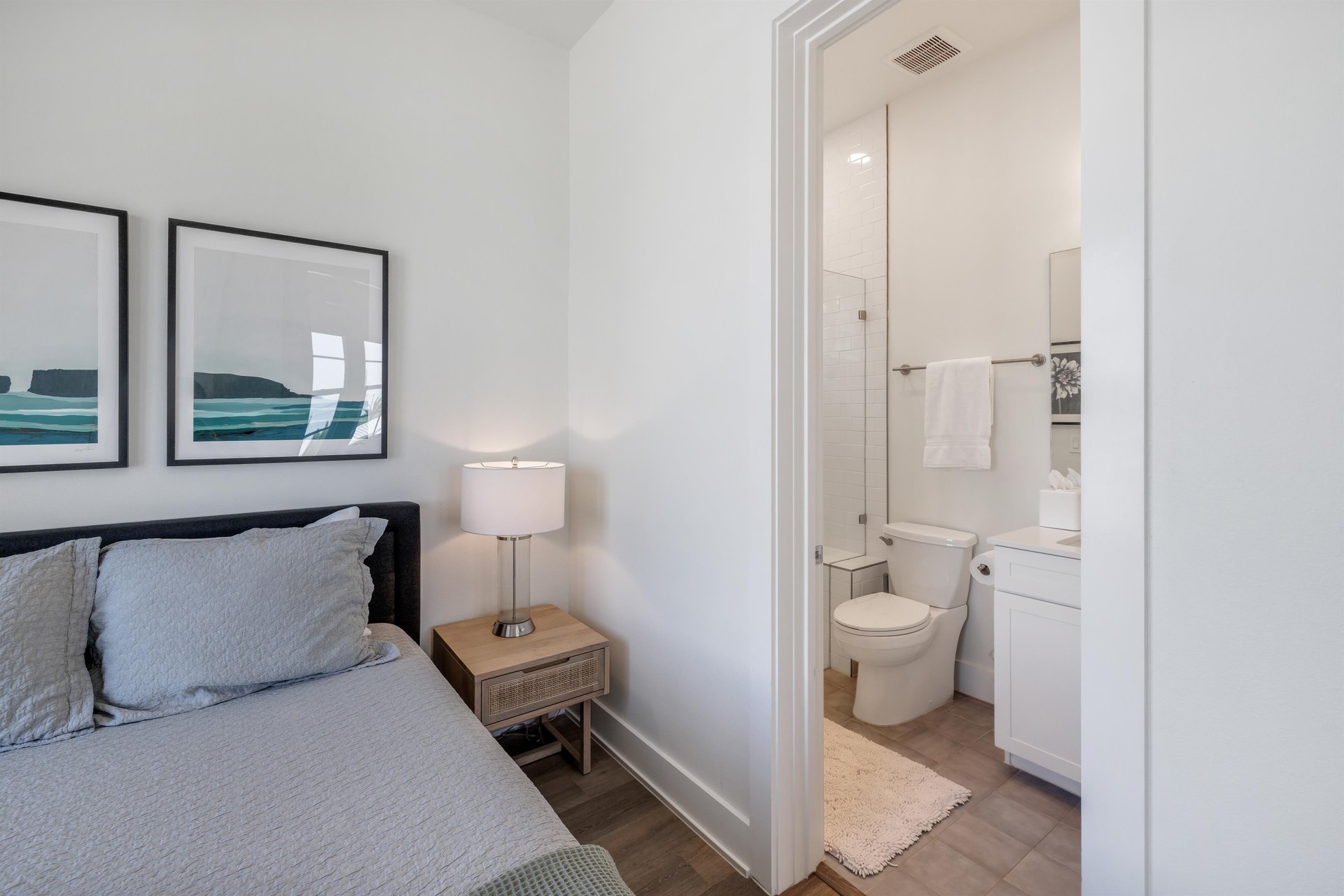 2nd Floor, Queen Bedroom