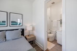 2nd Floor, Queen Bedroom