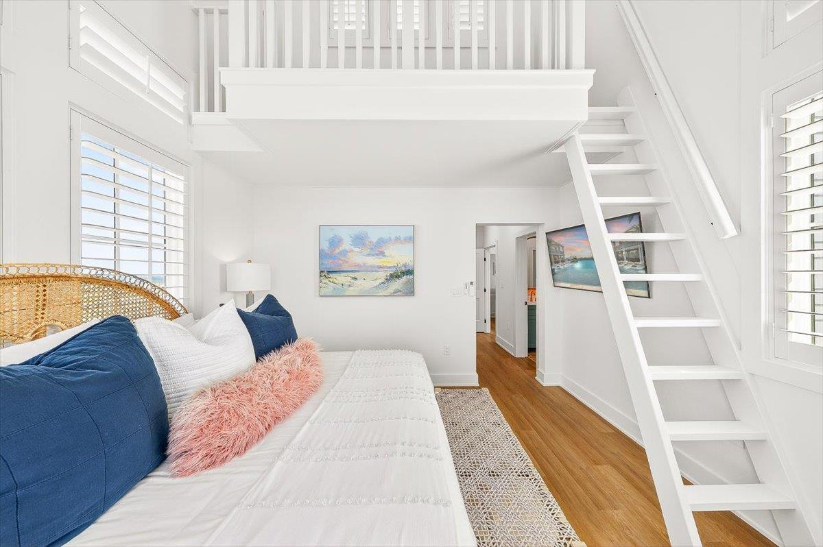 Fifth King Bedroom With Loft, 3rd Floor