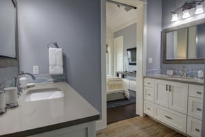 Primary King Bathroom, 2nd Floor