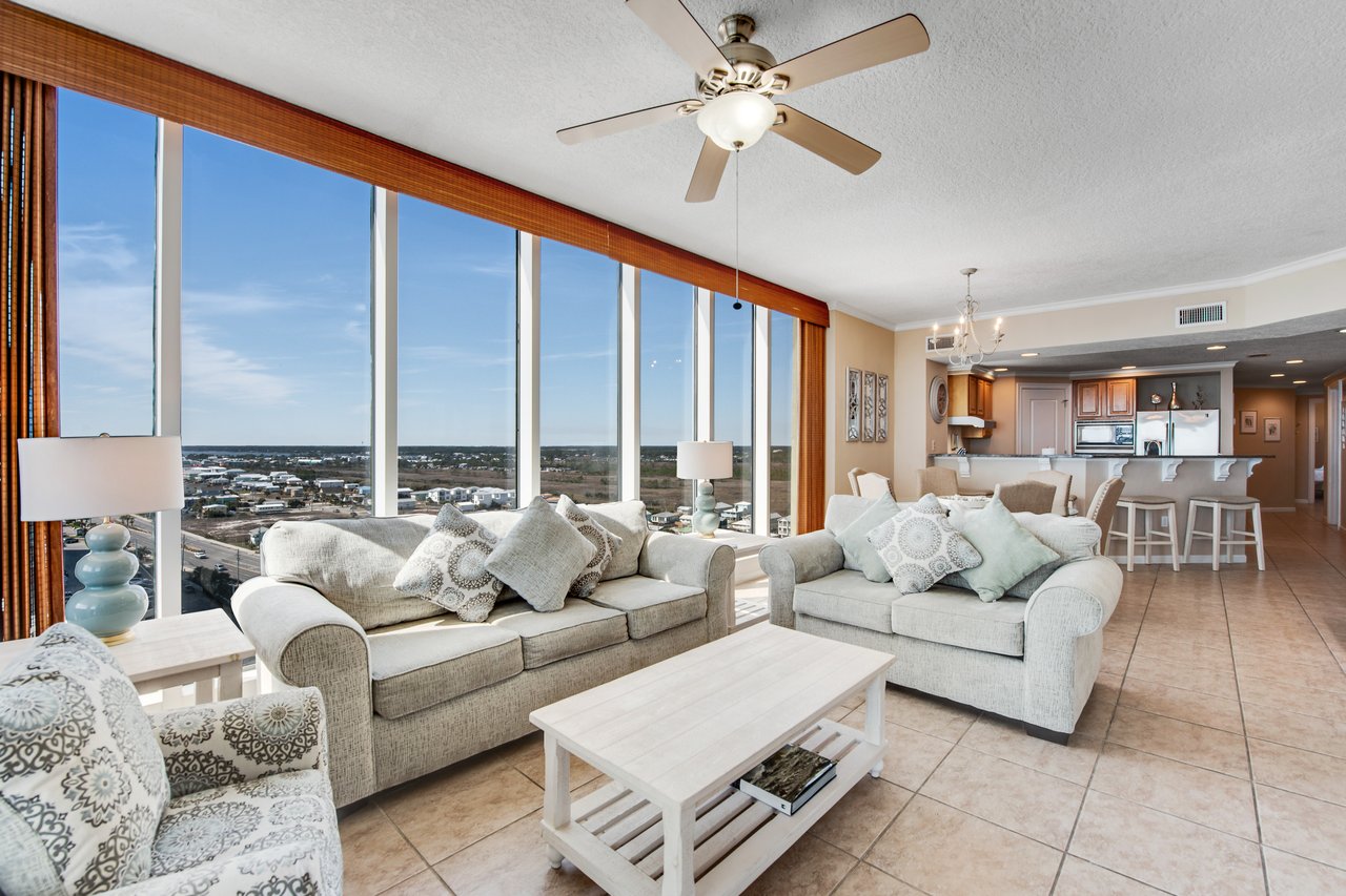 The Colonnades 1503 3