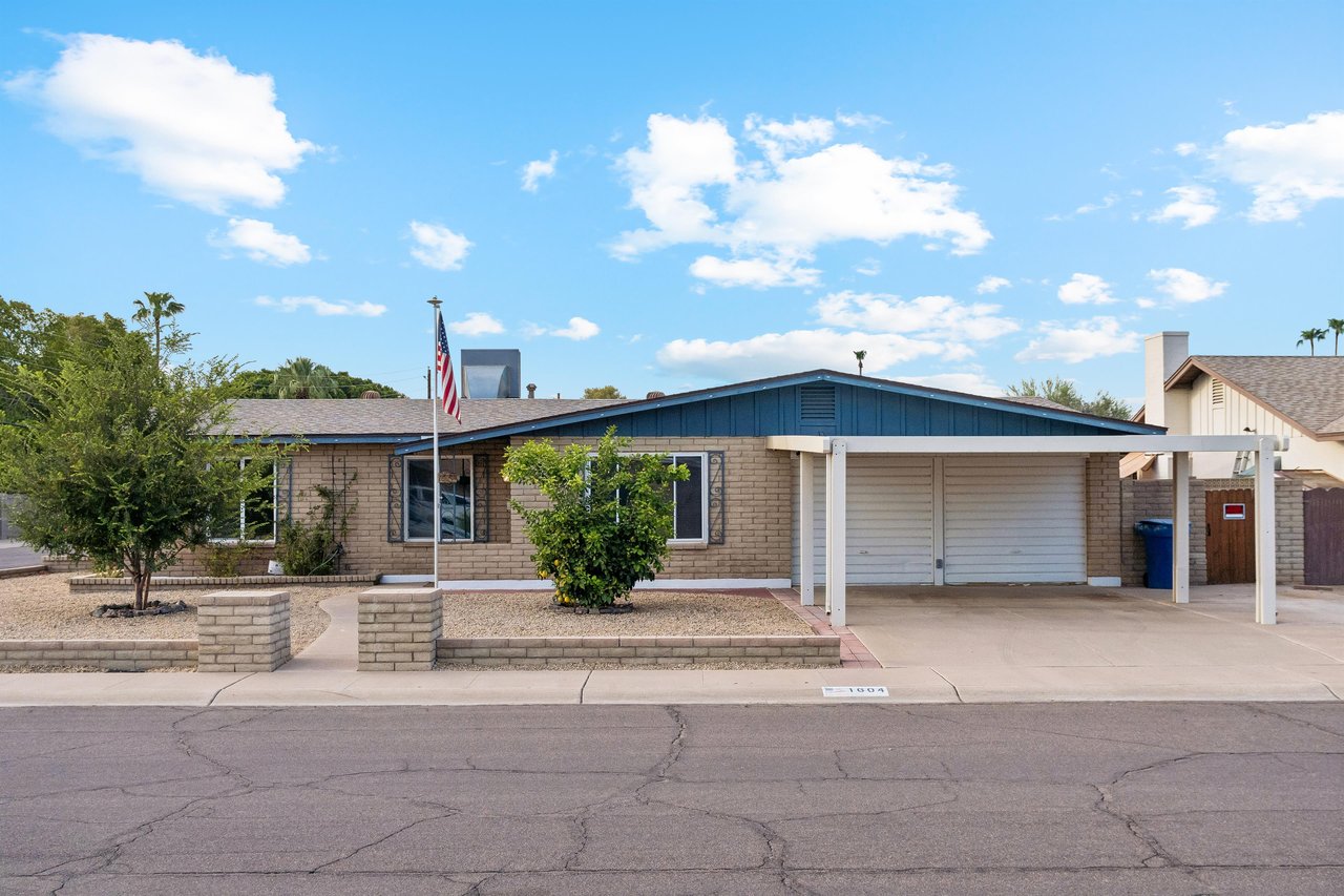 Enjoy your stay at Campus Palms, your home away from home