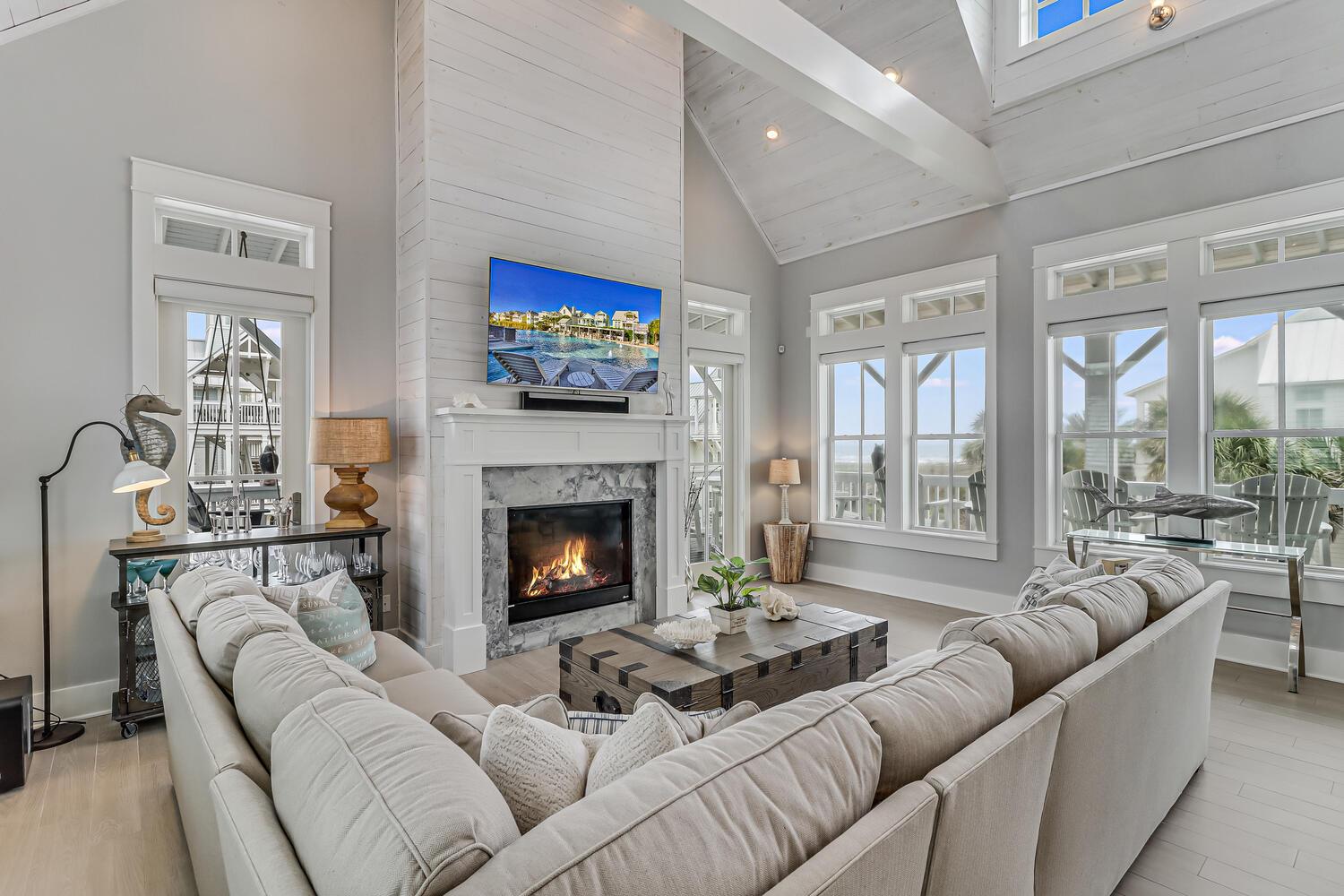 Main Living Area, 3rd Floor