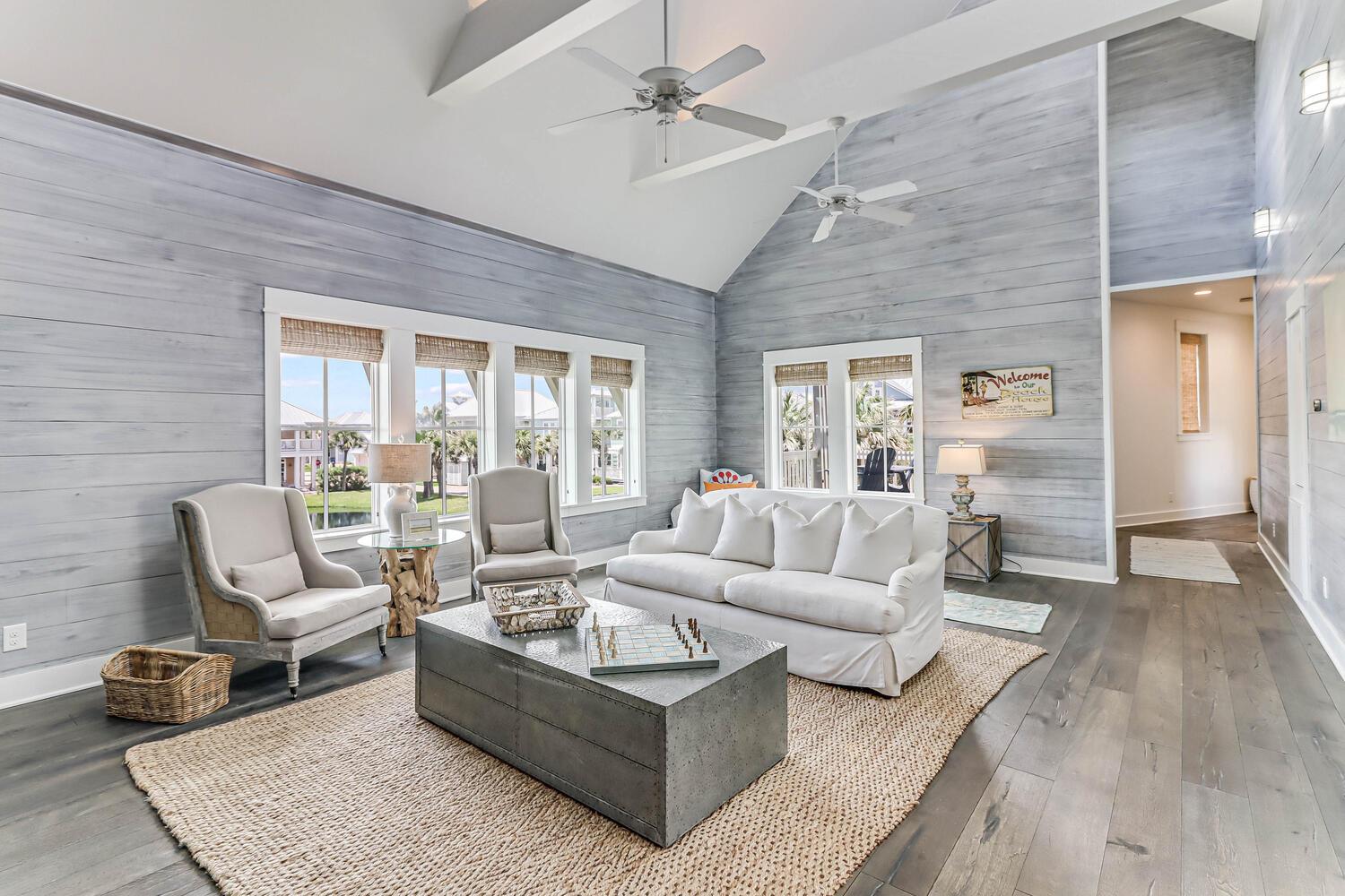 Living Area, 2nd Floor