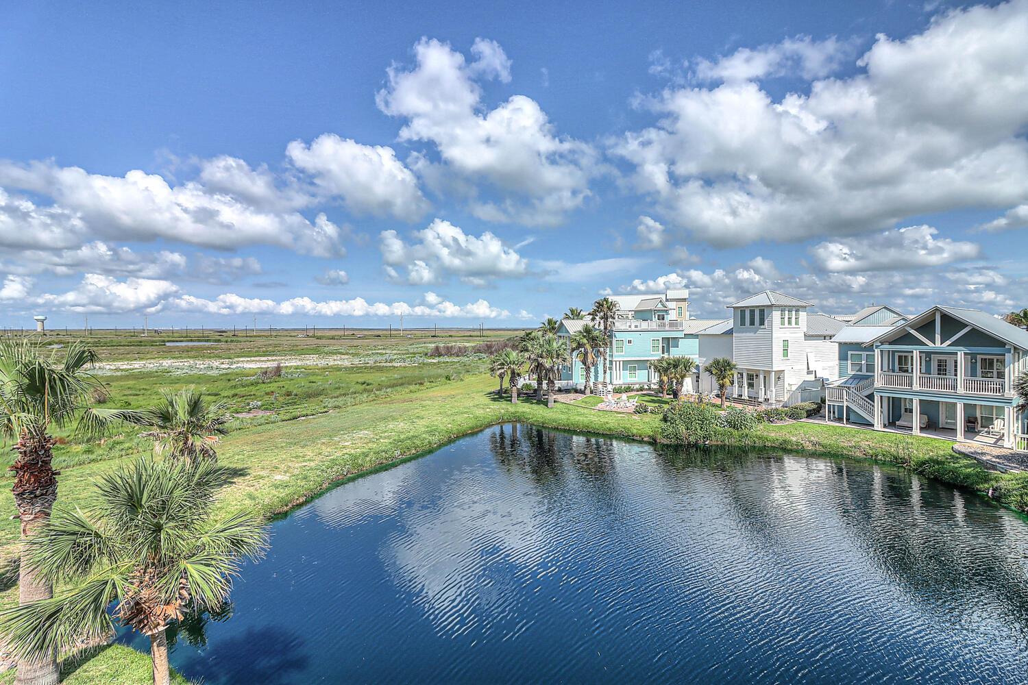 3rd Floor Lakeside Balcony View