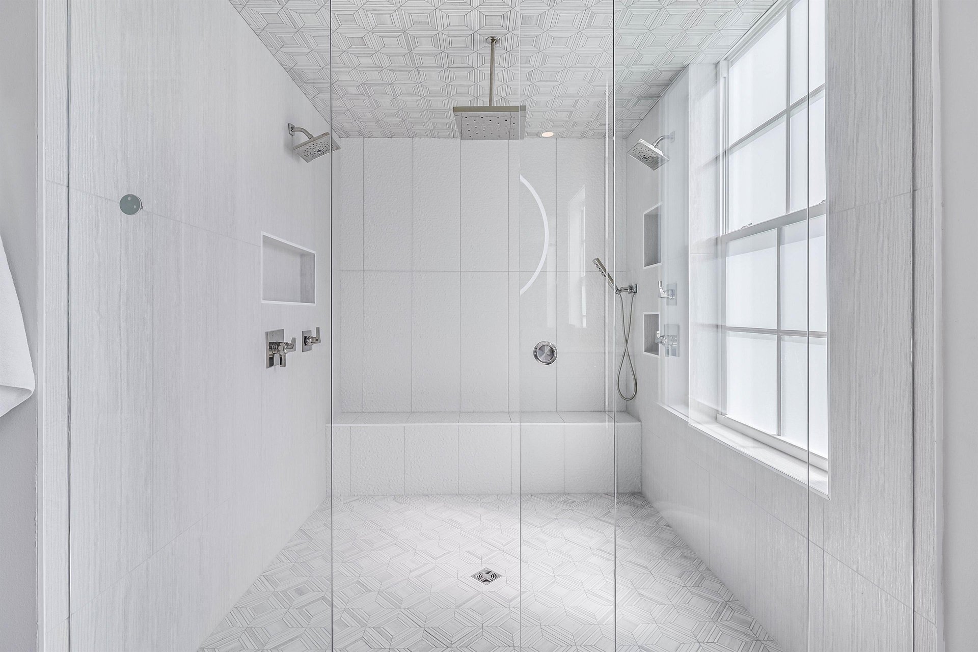 Primary King Bathroom, 2nd Floor