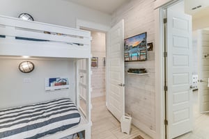 Bunk Room, 1st Floor