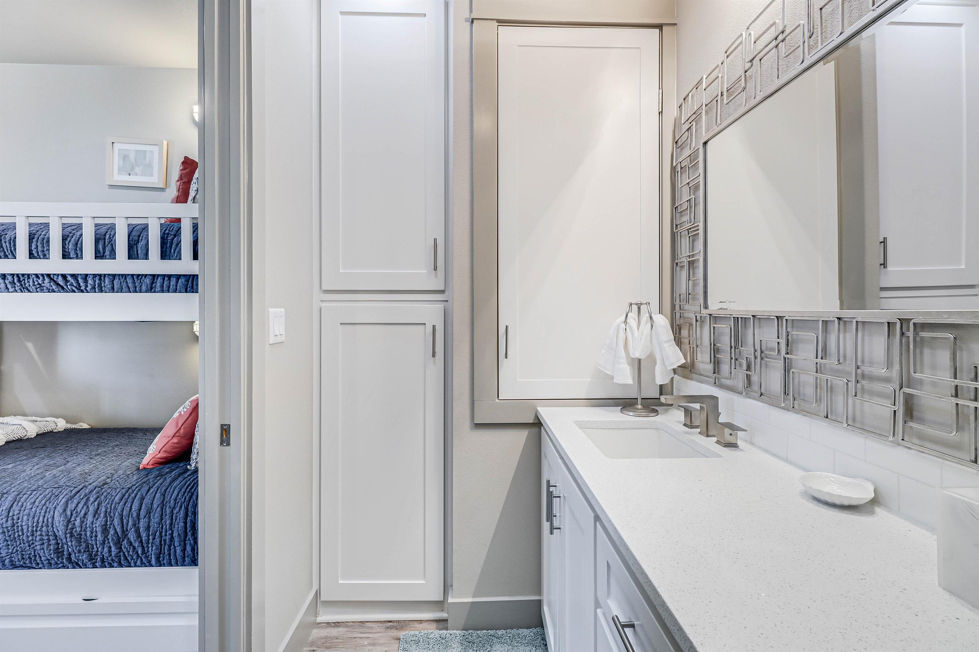 Bunk Bathroom, 1st Floor