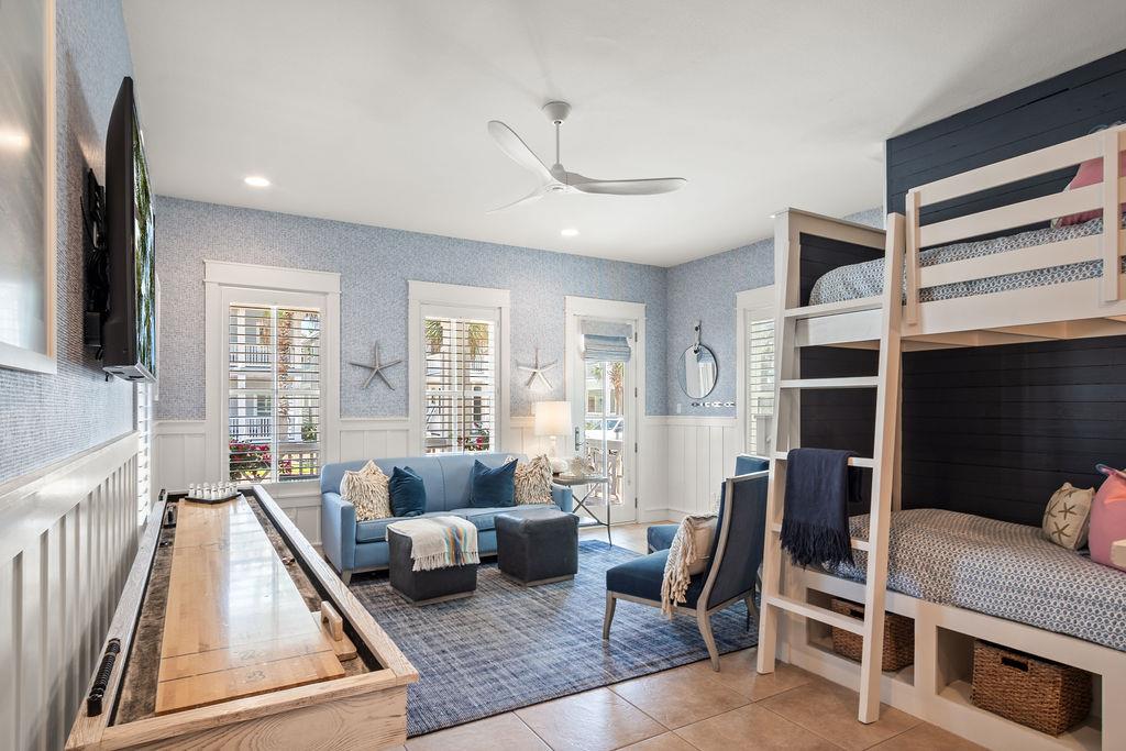 Second Living Space with Twin Bunks, 1st Floor