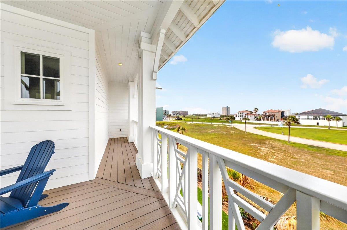 2nd Floor, Living Room Balcony View