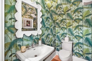 Powder Room, 1st Floor