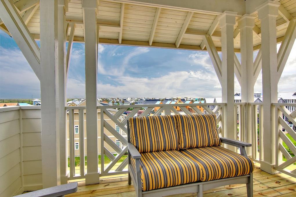 Crows Nest, 4th floor